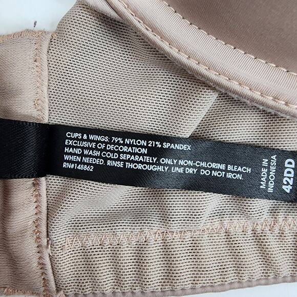 Torrid Curve Underwire Full Coverage Lightly Lined Perfect T-Shirt Bra Size 42DD - Picture 3 of 4